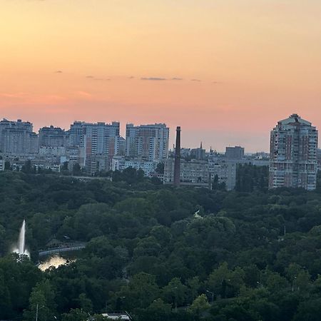 Apartments On Marshala Govorova Одеса Екстер'єр фото