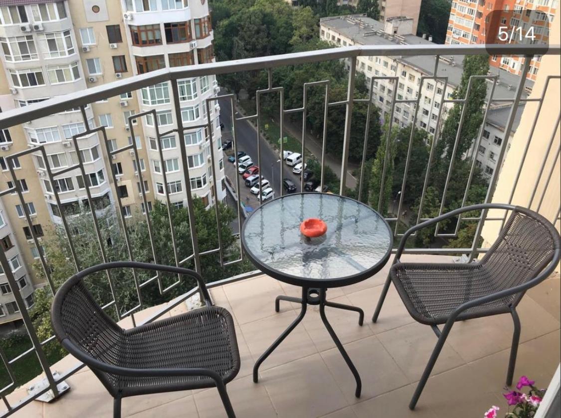 Apartments On Marshala Govorova Одеса Екстер'єр фото