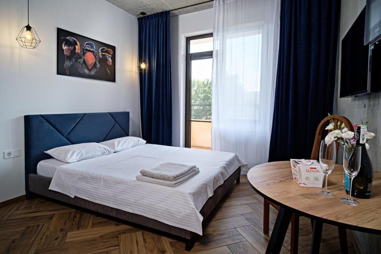 Apartments On Marshala Govorova Одеса Екстер'єр фото