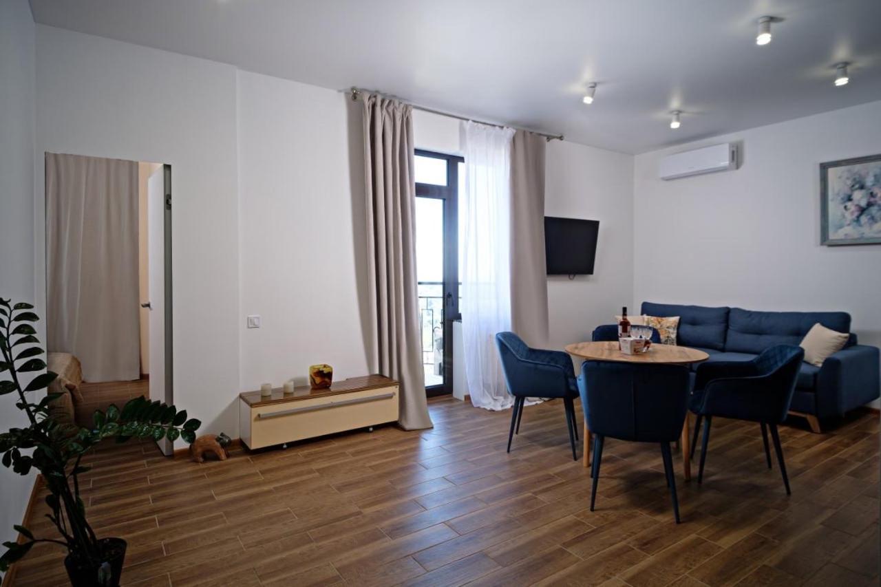 Apartments On Marshala Govorova Одеса Екстер'єр фото