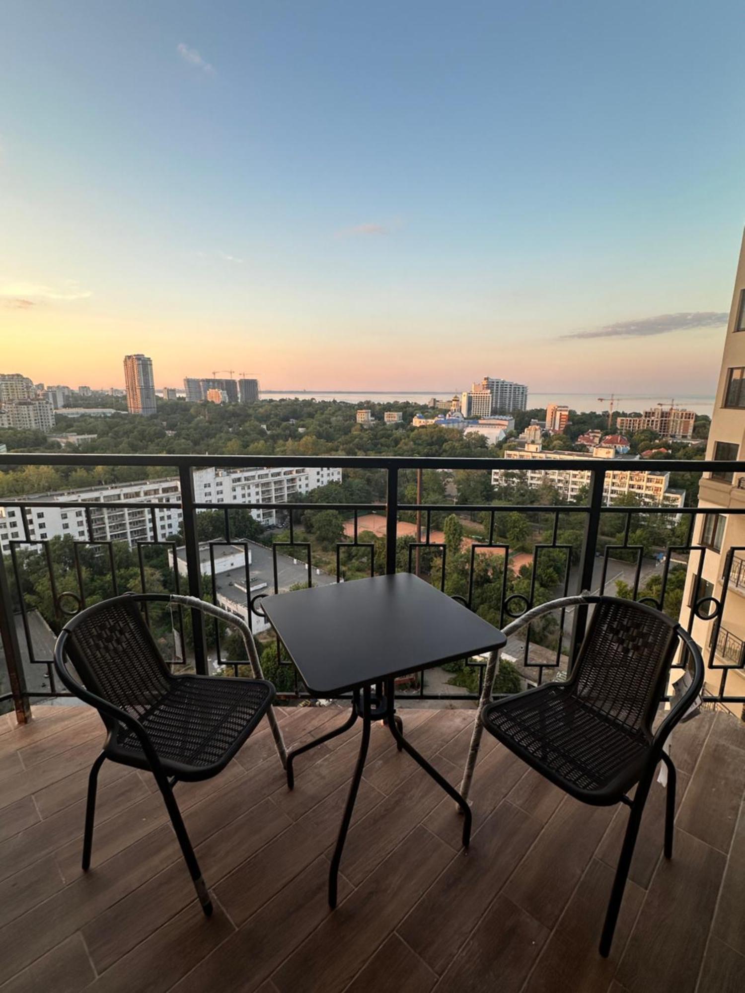 Apartments On Marshala Govorova Одеса Екстер'єр фото