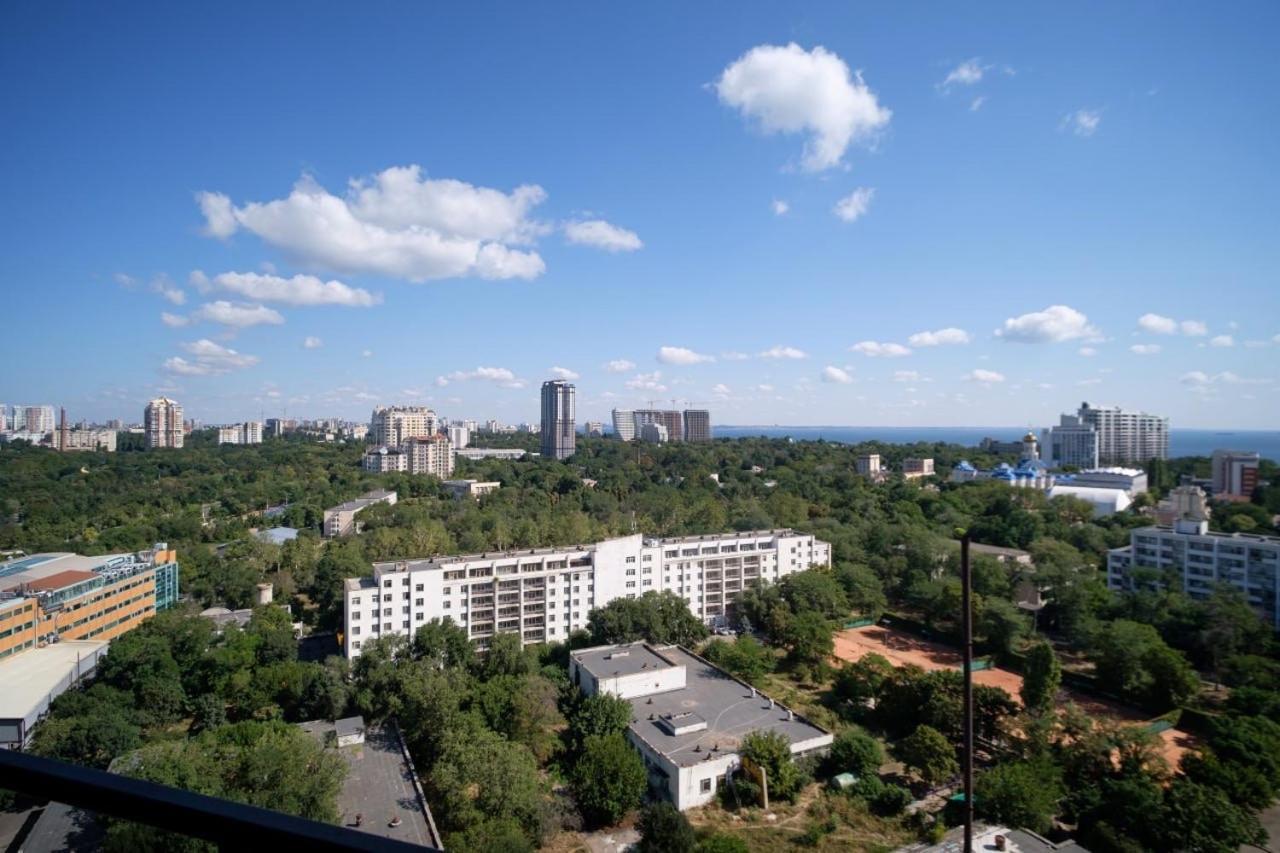 Apartments On Marshala Govorova Одеса Екстер'єр фото